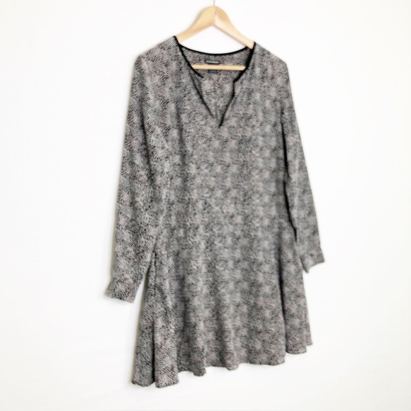 Club Monaco, silk printed mini dress - Picture 4 of 10